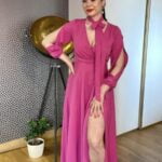 Długa suknia z rozcięciem na udzie - Kobiecowo - internetowy butik z odzieżą damską