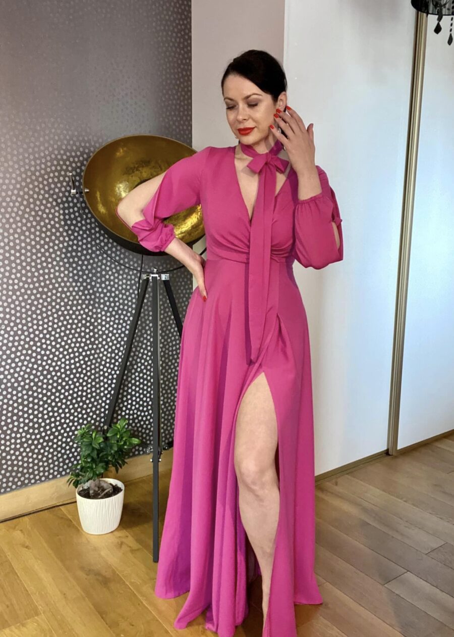 Długa suknia z rozcięciem na udzie - Kobiecowo - internetowy butik z odzieżą damską