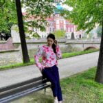 Bluzka biało czerwona z szerokimi mankietami - Kobiecowo - internetowy butik z odzieżą damską