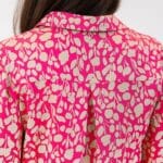 639A6507A-1 Beżowo fuksjowa koszula zapinana na guziki - Kobiecowo - internetowy butik z odzieżą damską