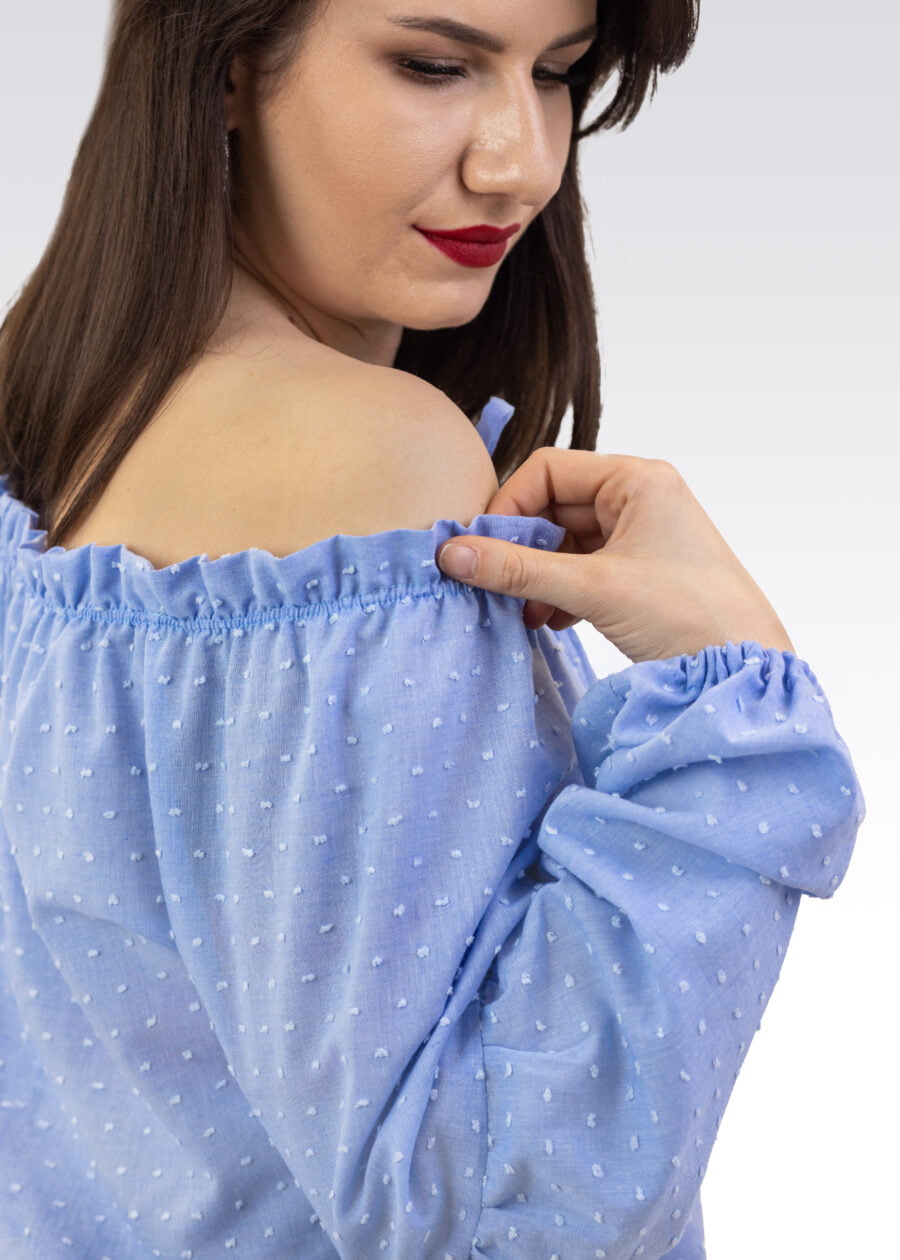 Niebieska bluzka w kropki - Kobiecowo - internetowy butik z odzieżą damską