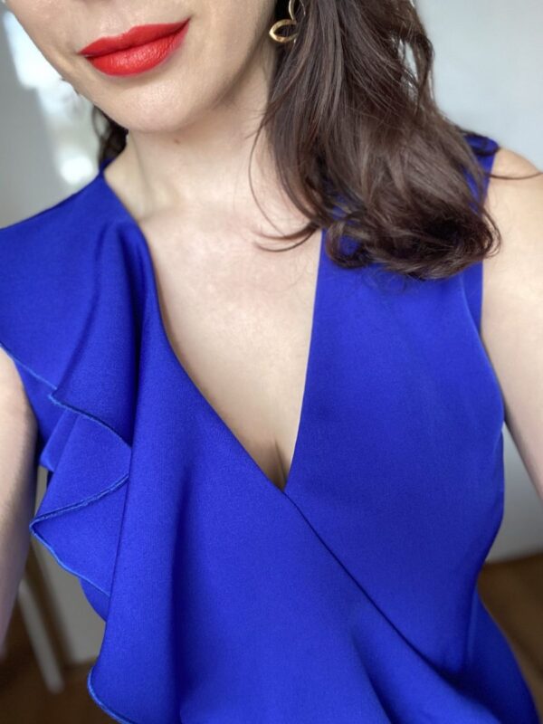 Kobaltowa sukienka z falbaną - Kobiecowo - internetowy butik z odzieżą damską