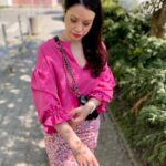 Fuksjowa bluzka wiązana na plecach - Kobiecowo - internetowy butik z odzieżą damską