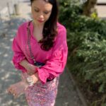 Fuksjowa bluzka wiązana na plecach - Kobiecowo - internetowy butik z odzieżą damską