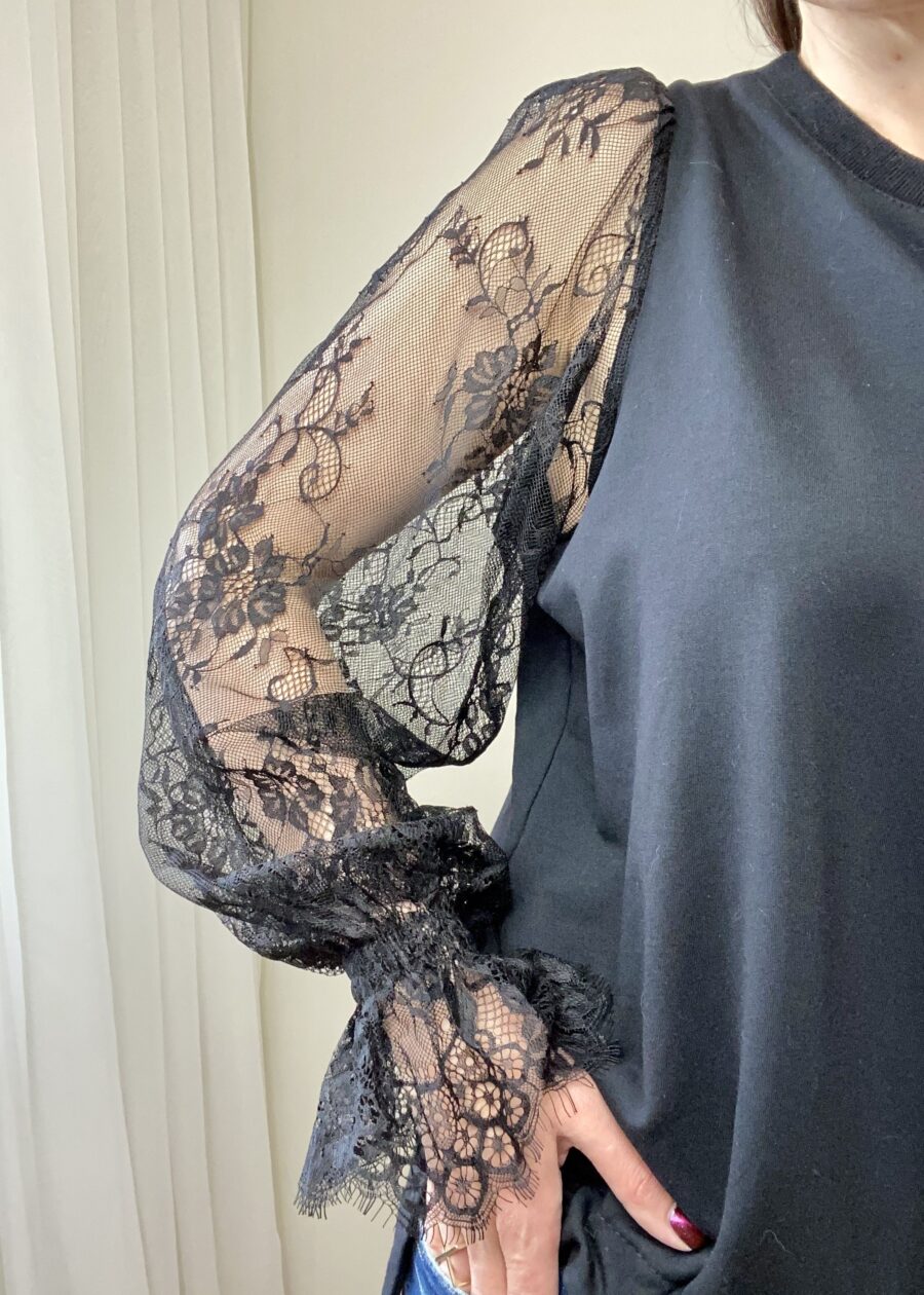 IMG_2622-900x1260 Bluzka z koronkowym rękawem - Kobiecowo - internetowy butik z odzieżą damską