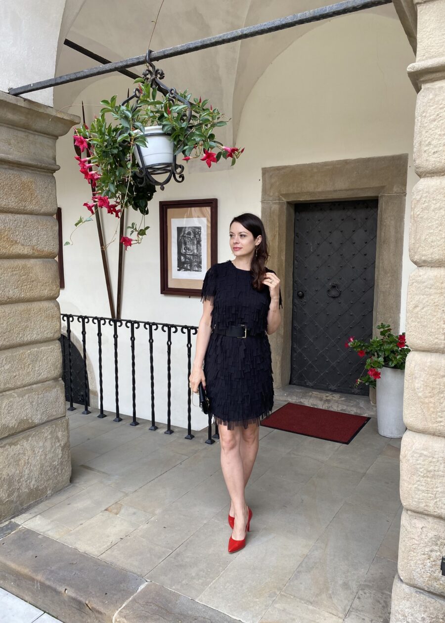 Piórkowa sukienka z kolekcji Aneta Kręglicka - Kobiecowo - internetowy butik z odzieżą damską