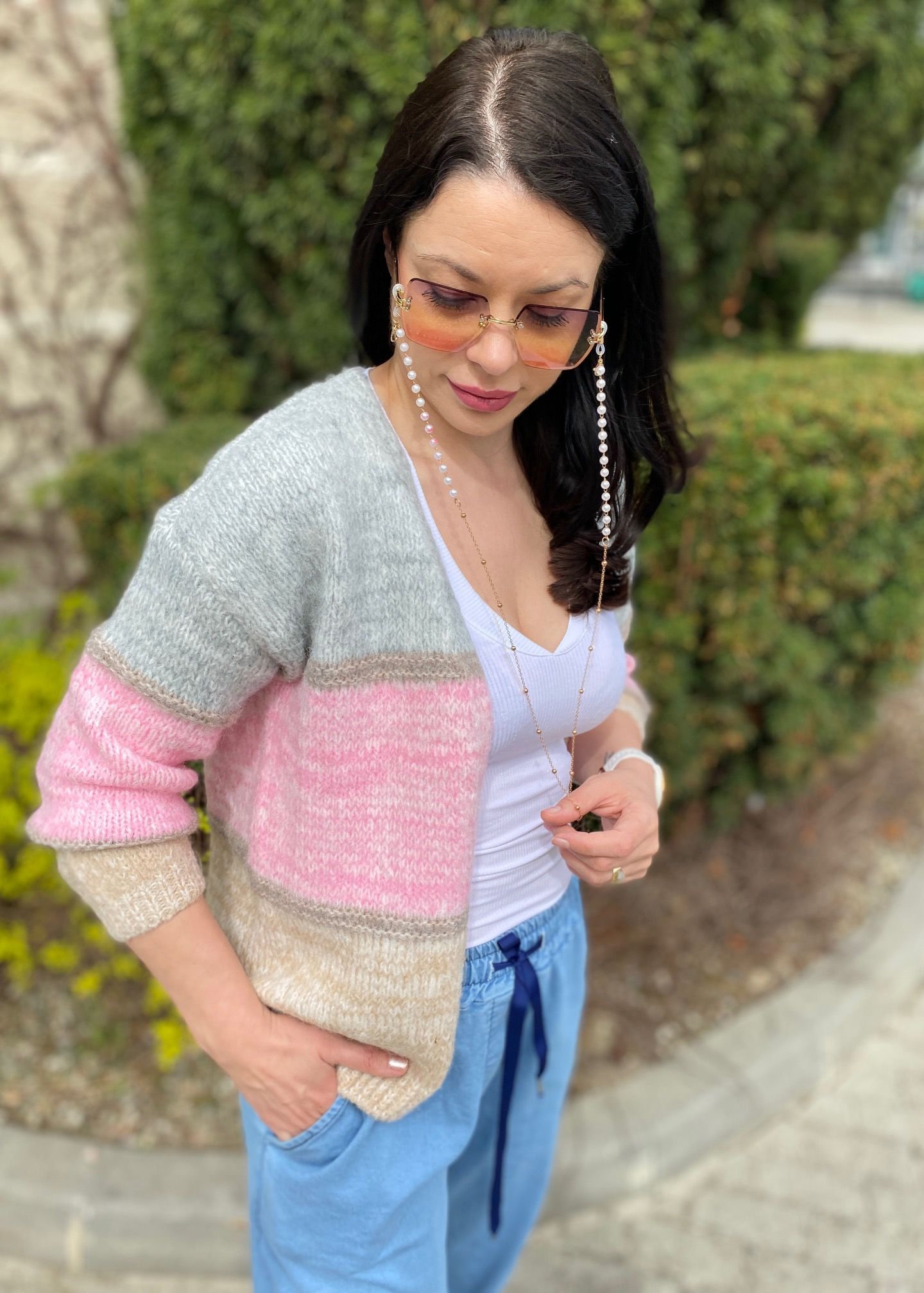 sweter w pastelowe pasy