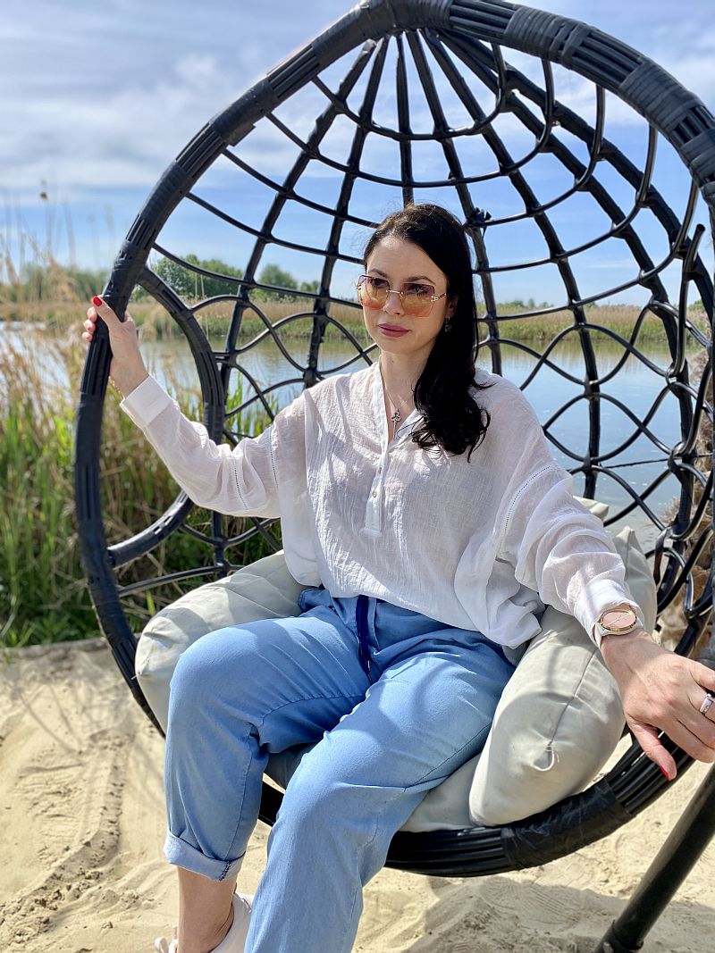 biała koszula mgiełka