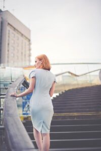 Kładka Rondo Rzeszów – sesja z modelką Basią - Kobiecowo - internetowy butik z odzieżą damską Kładka Rondo Rzeszów – sesja z modelką Basią - Kobiecowo - internetowy butik z odzieżą damską